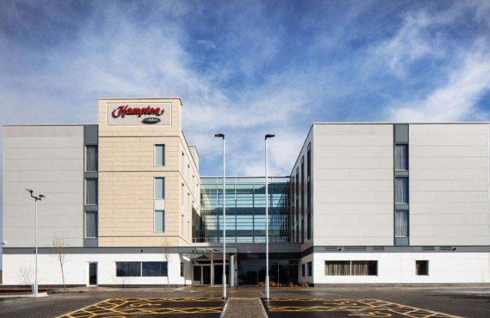 《星空电子在全球》系列报道之一——英国布里斯托机场希尔顿欢朋酒店